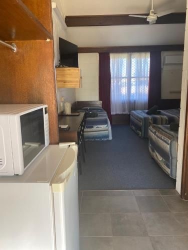 Peppercorn motor inn2