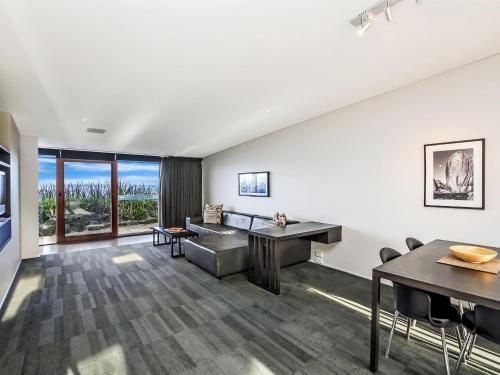 Hearn's Beachside Villa 34