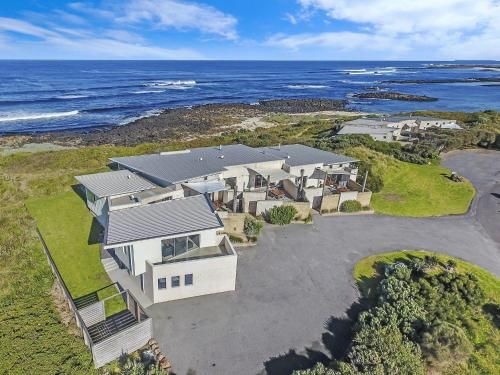 Hearn's Beachside Villa 90