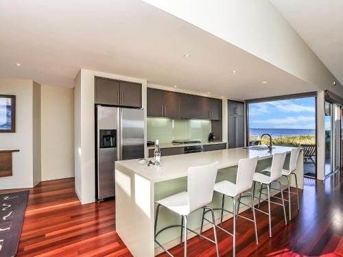 Hearn's Beachside Villa 93
