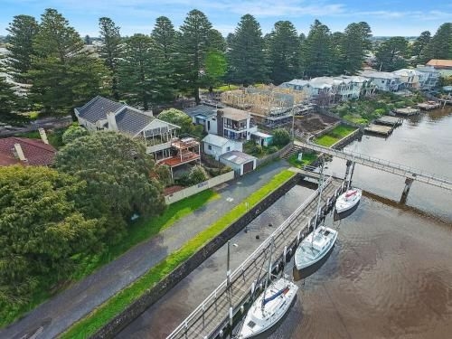 Shearwater Riverview Apartment1