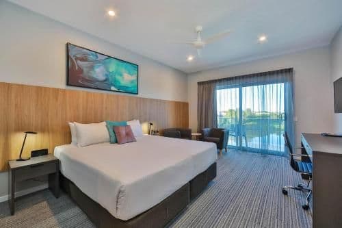 Deluxe Double or Twin Room with Lake View