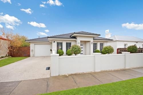 Central Warrnambool Townhouse0