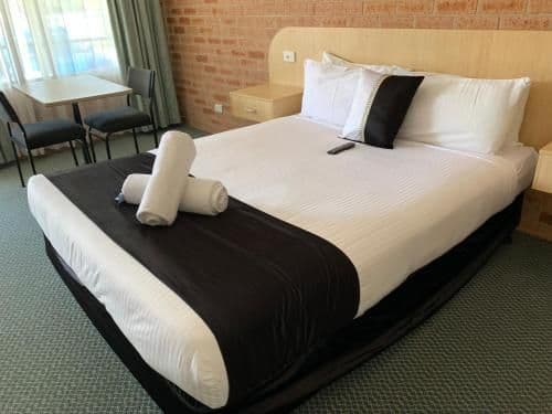 Queen or Twin Room