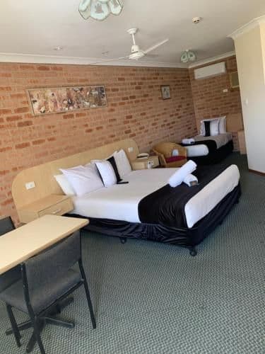 Queen or Twin Room