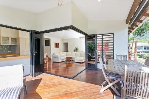 Four-Bedroom House - Beachcomber