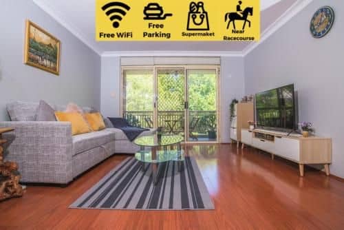 Rustic Hardwood 2 Bedroom Apartment in Randwick Rustic Hardwood 2 Bedroom Apartment in Randwick