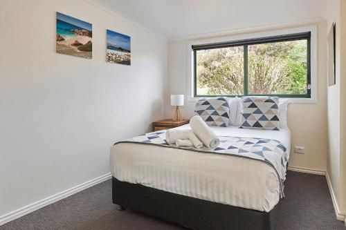 Dolphin Lookout Cottage - amazing views of the Bay of Fires2