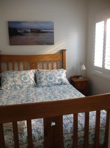 Queen Room with En Suite Bathroom