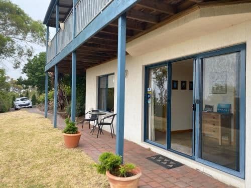 Two-Bedroom Apartment with Mountain View