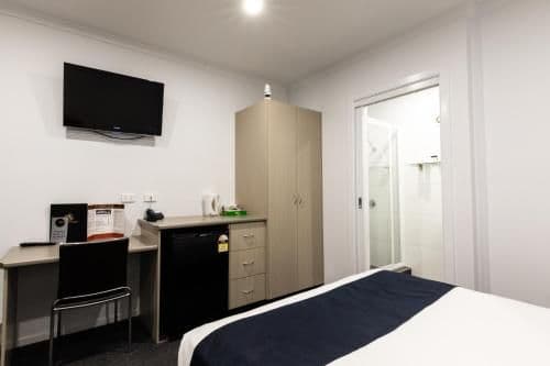 Economy Triple Room