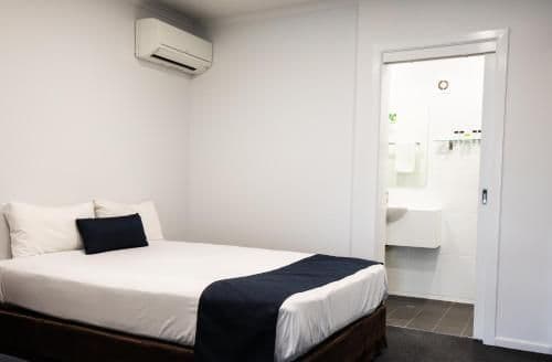 Economy Triple Room