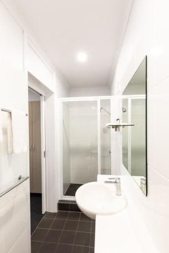 Economy Triple Room