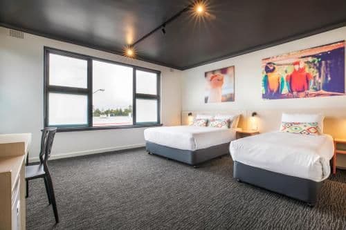 Queen & Single Studio with Free Welcome Drink For Two Guests