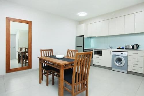 Deluxe One-Bedroom Apartment