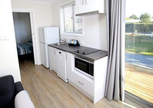 One Bedroom Bungalow - Water Front
