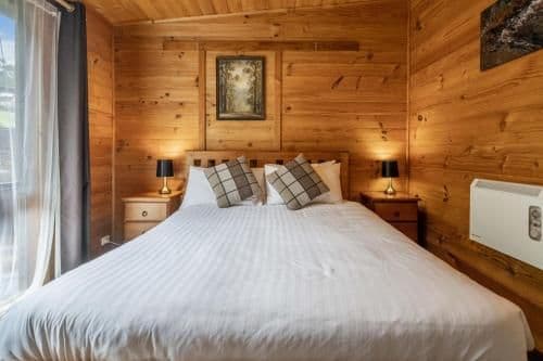 Four-Bedroom Lodge