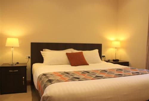 Superior One-Bedroom Apartment