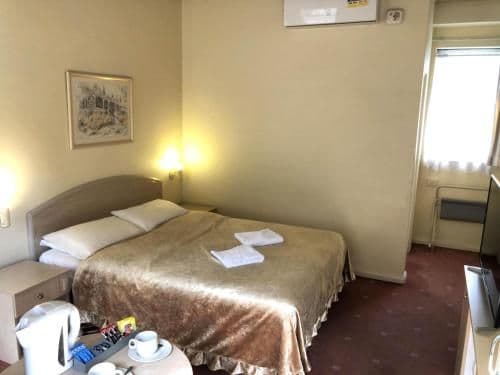 Motel Ensuite Room – 1 Queen
