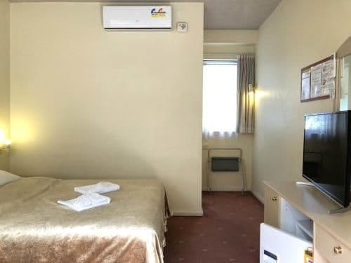 Motel Ensuite Room – 1 Queen