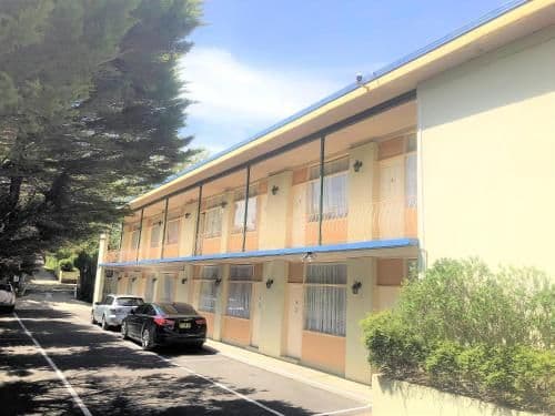 Motel Ensuite Room – 1 Queen