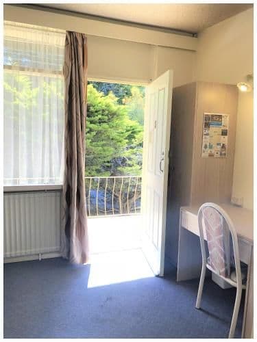 Motel Ensuite Room – 1 Queen