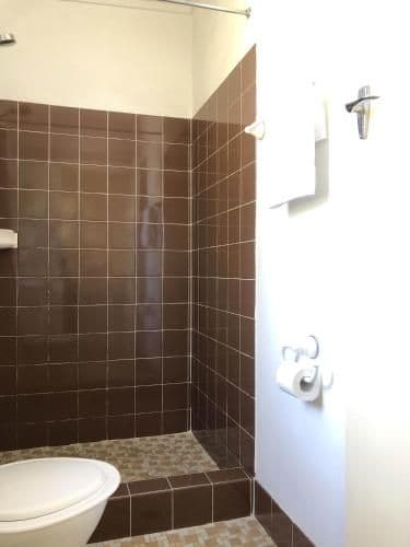 Motel Ensuite Room – 1 Queen