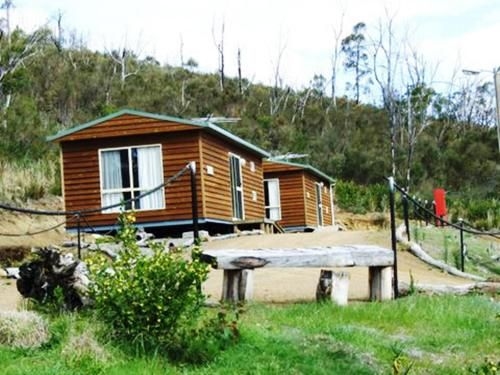 Hobart Bush Cabins1