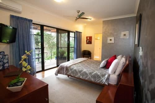 Deluxe Hotel Room