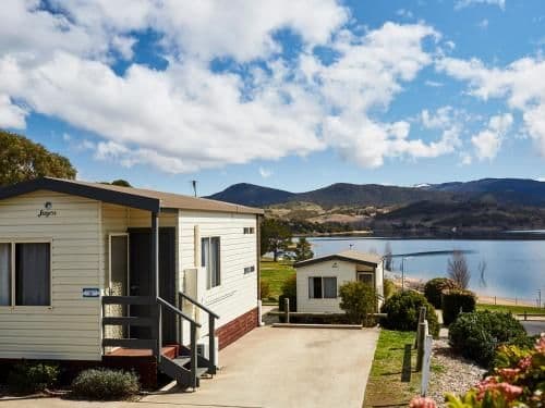 Deluxe Snow Gum Cabin
