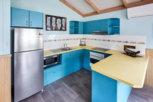 Two-Bedroom Cabin with Spa Bath