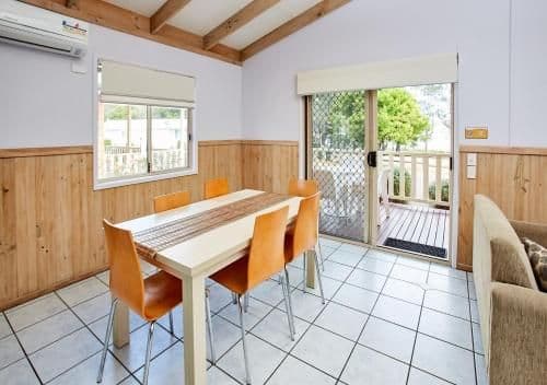 Deluxe Two-Bedroom Cabin with Spa Bath