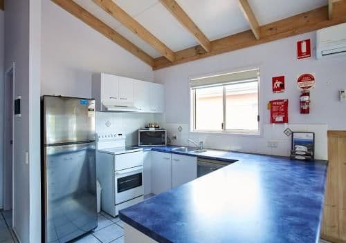 Deluxe Two-Bedroom Cabin with Spa Bath