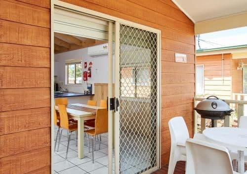 Deluxe Two-Bedroom Cabin with Spa Bath