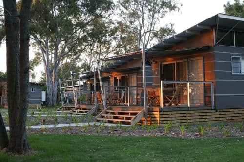 Lakefront Villa (4 guests)