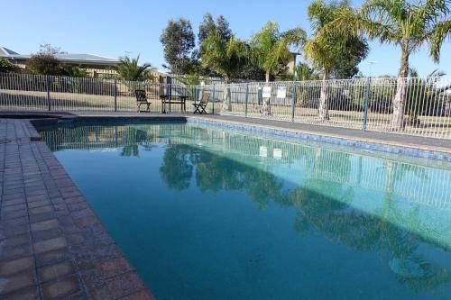 Torquay Tropicana Motel1