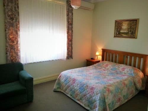 Standard Queen Room
