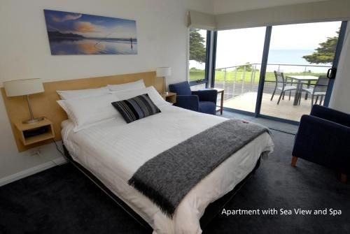 Seascape Accommodation0