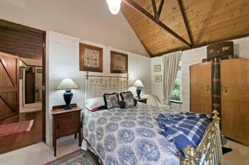 Deluxe Queen Suite