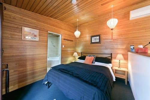 Studio with Spa Bath