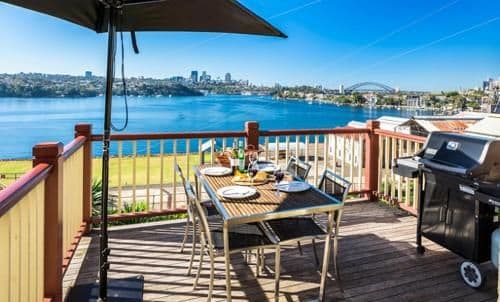 Two-Bedroom Apartment with Harbour View