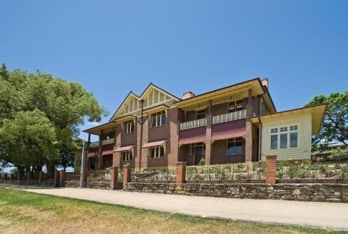 Four-Bedroom Holiday Home