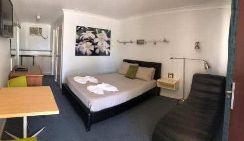 Standard Queen Room