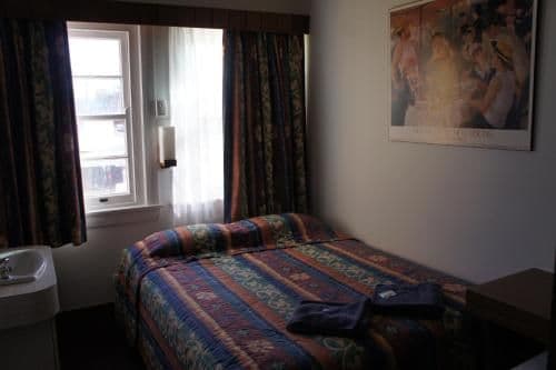 Standard Double Room with Shared Bathroom