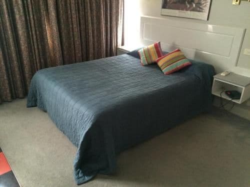 Queen Room with Spa Bath