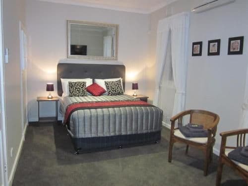 Deluxe Queen Room