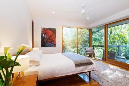 Deluxe Queen Apartment with Balcony