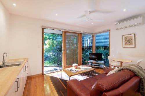 Deluxe Queen Apartment with Balcony