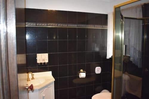 King Room with Spa Bath