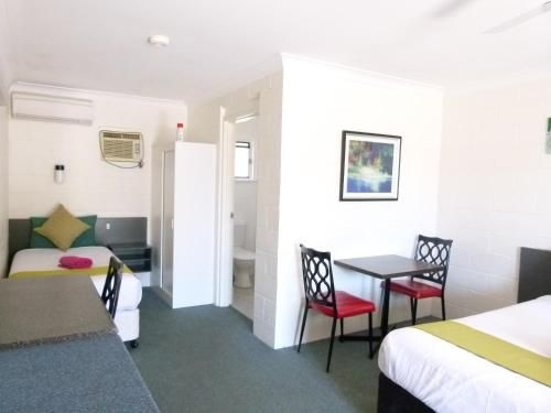อาซาเลีย โมเทล (Azalea Motel)4